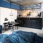 Noor - Blue Designer Loft - Noor 아파트 *